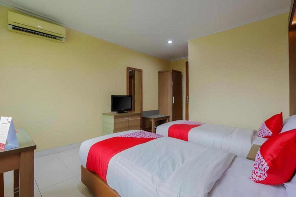 Hotel Senen Indah Syariah Jakarta Kültér fotó